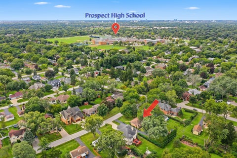 Tiny photo for 422 W Larkdale Lane W, Mount Prospect, IL 60056 (MLS # 12765887)