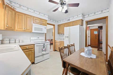 Tiny photo for 422 W Larkdale Lane W, Mount Prospect, IL 60056 (MLS # 12765887)