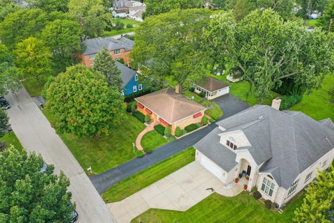 Tiny photo for 422 W Larkdale Lane W, Mount Prospect, IL 60056 (MLS # 12765887)
