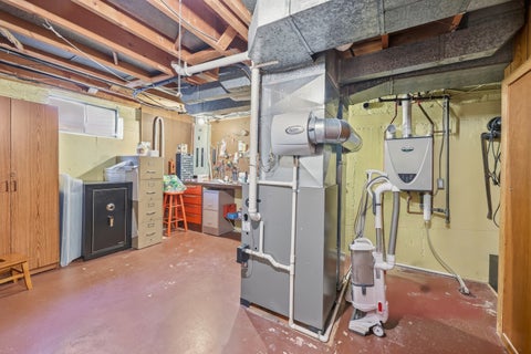 Tiny photo for 422 W Larkdale Lane W, Mount Prospect, IL 60056 (MLS # 12765887)