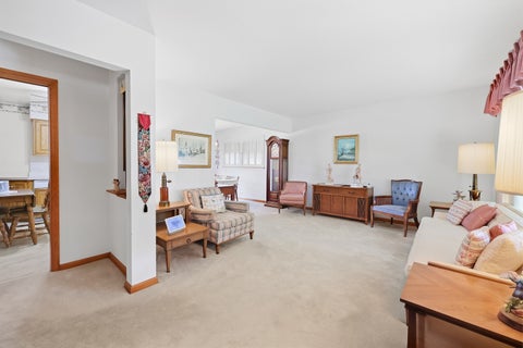 Tiny photo for 422 W Larkdale Lane W, Mount Prospect, IL 60056 (MLS # 12765887)