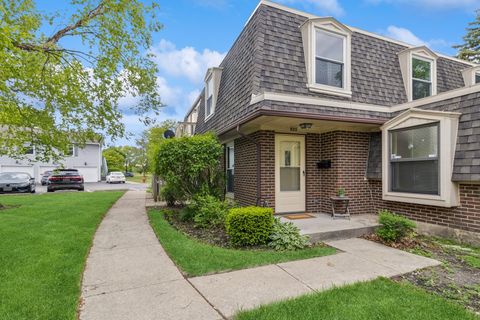 820 Pahl Road U11 Elk Grove Village IL 60007
