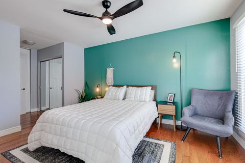 Tiny photo for 737 Garfield Avenue #B, Libertyville, IL 60048 (MLS # 12548808)