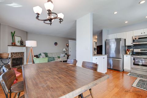 Tiny photo for 737 Garfield Avenue #B, Libertyville, IL 60048 (MLS # 12548808)