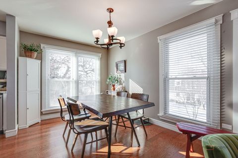 Tiny photo for 737 Garfield Avenue #B, Libertyville, IL 60048 (MLS # 12548808)