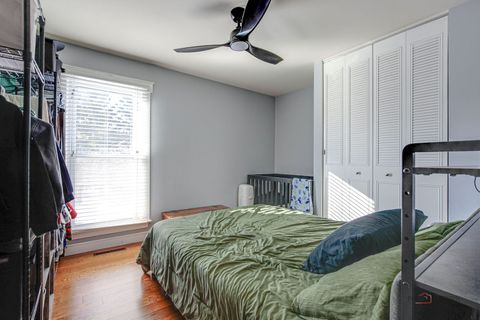 Tiny photo for 737 Garfield Avenue #B, Libertyville, IL 60048 (MLS # 12548808)