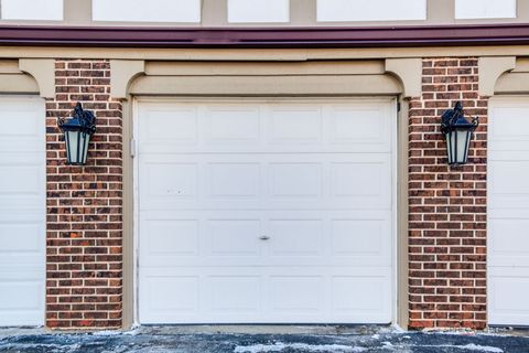 Tiny photo for 737 Garfield Avenue #B, Libertyville, IL 60048 (MLS # 12548808)