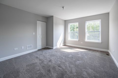 Tiny photo for 5916 Woody Creek Lane, Bettendorf, IA 52722 (MLS # 12619545)