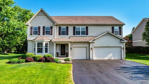 Photo of 532 Nunda Trail, Crystal Lake, IL 60012 (MLS # 12370210)