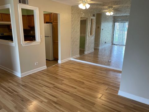 Tiny photo for 7373 Blackburn Avenue #104, Downers Grove, IL 60516 (MLS # 12619512)