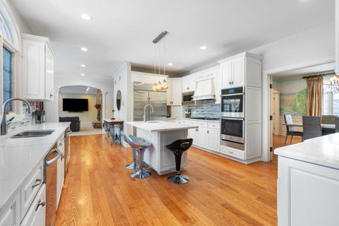 Tiny photo for 1455 Littlefield Court, Lake Forest, IL 60045 (MLS # 12484500)