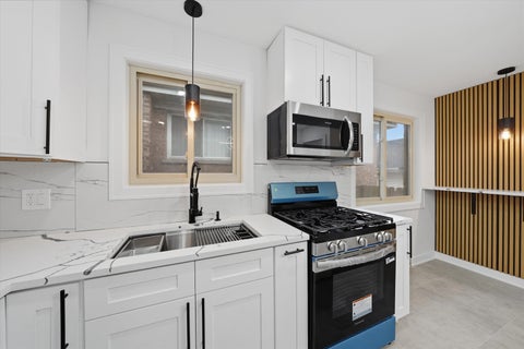 Tiny photo for 2905 W 102nd Place, Chicago, IL 60655 (MLS # 12758987)
