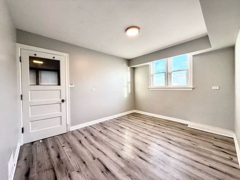 Tiny photo for 10921 S Avenue H, Chicago, IL 60617 (MLS # 12617013)