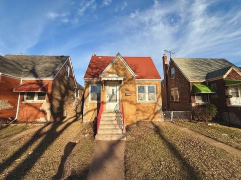 Photo of 10921 S Avenue H, Chicago, IL 60617 (MLS # 12617013)