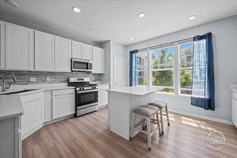 Tiny photo for 2342 Southwind Boulevard, South Elgin, IL 60177 (MLS # 12672309)