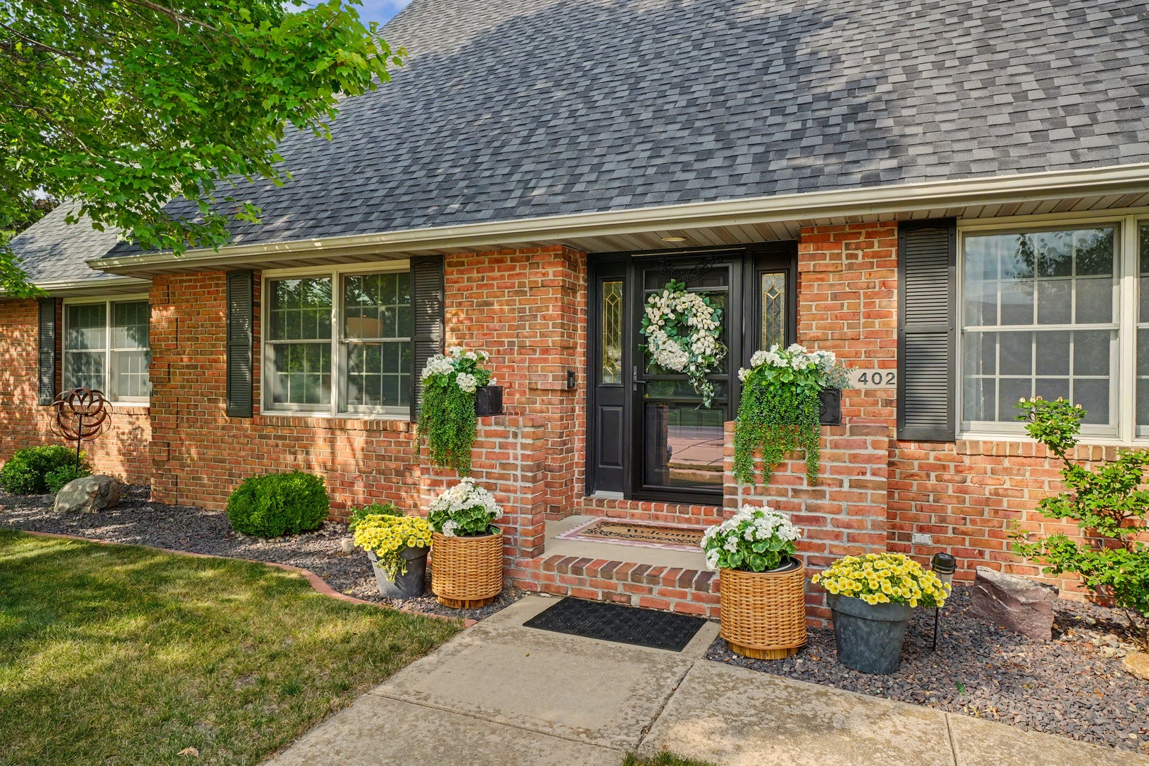 402 N Beringer Circle