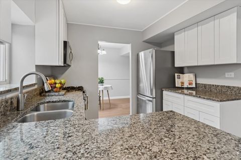 Tiny photo for 3131 Portland Court, Aurora, IL 60504 (MLS # 12503936)