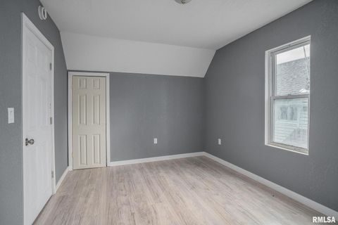 Tiny photo for 617 6TH Avenue S, Clinton, IA 52732 (MLS # QC4268774)