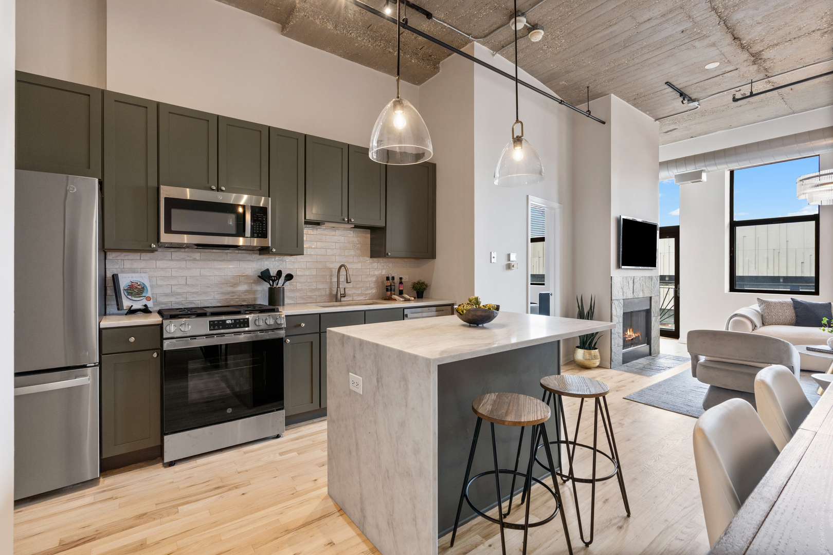 758 N Larrabee Street 603