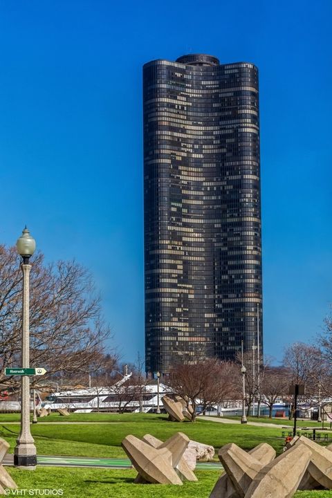 505 N Lake Shore Drive 2110-11 Chicago IL 60611