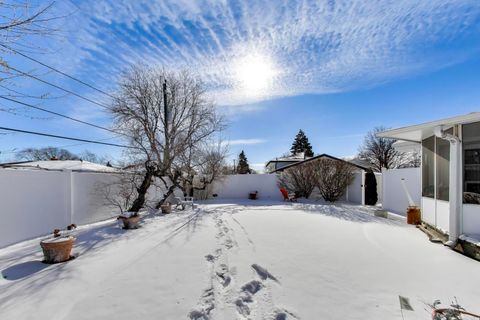 Tiny photo for 16827 Parkside Avenue, South Holland, IL 60473 (MLS # 12621509)