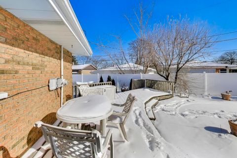 Tiny photo for 16827 Parkside Avenue, South Holland, IL 60473 (MLS # 12621509)