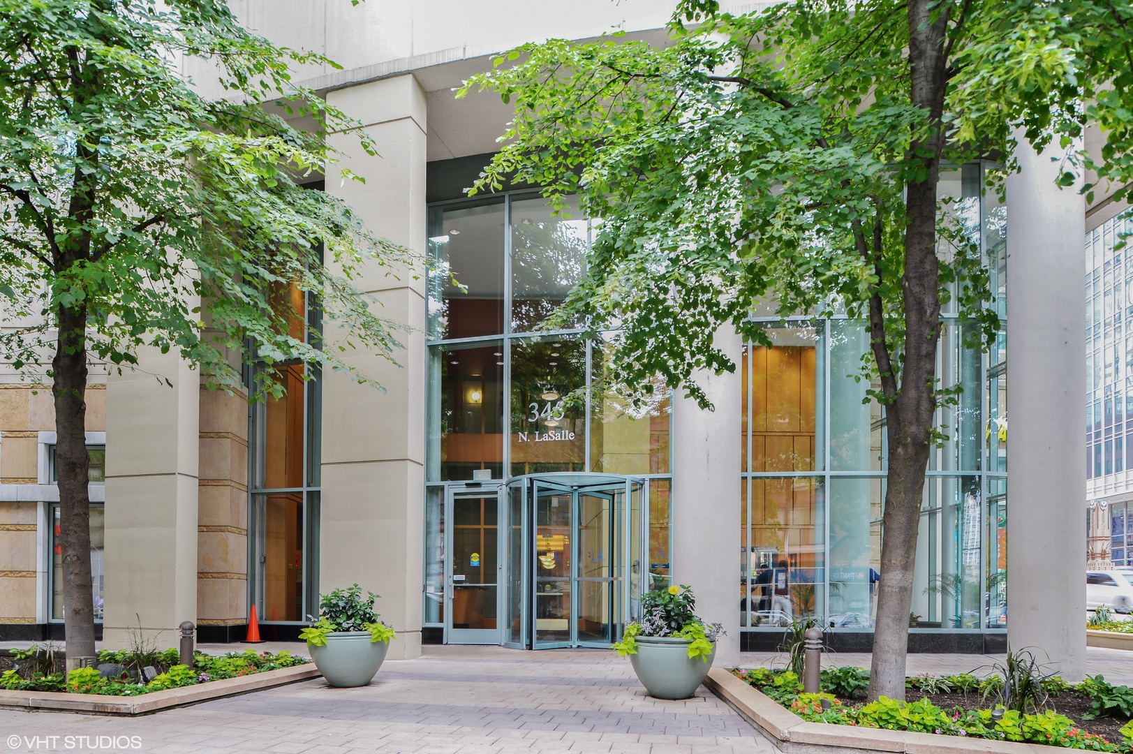 345 N LASALLE Street 1505