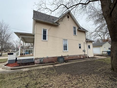 Tiny photo for 316 W Henry Street, Pontiac, IL 61764 (MLS # 12547952)