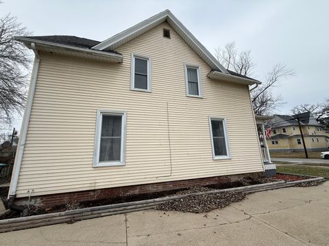 Tiny photo for 316 W Henry Street, Pontiac, IL 61764 (MLS # 12547952)
