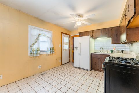 Tiny photo for 204 Hampdon Court, Bolingbrook, IL 60440 (MLS # 12521242)