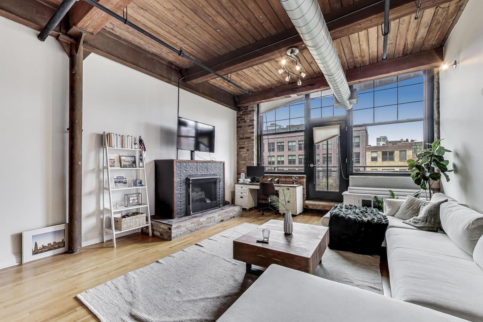 1000 W WASHINGTON Boulevard 342