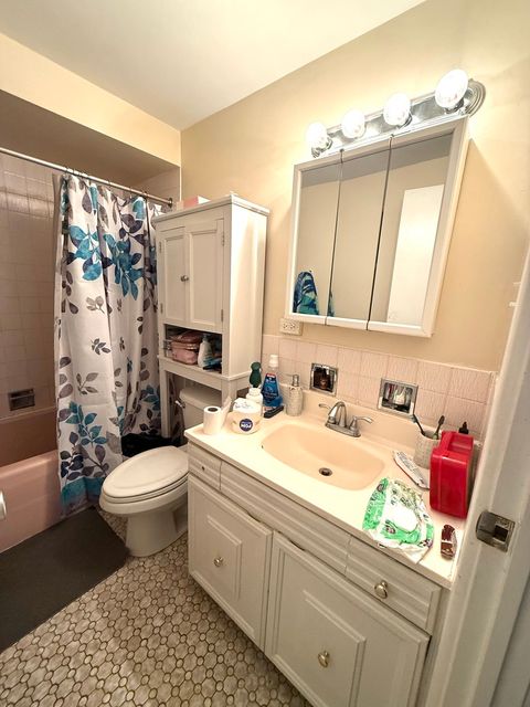 Tiny photo for 3900 W 95th Street #305, Evergreen Park, IL 60805 (MLS # 12592932)