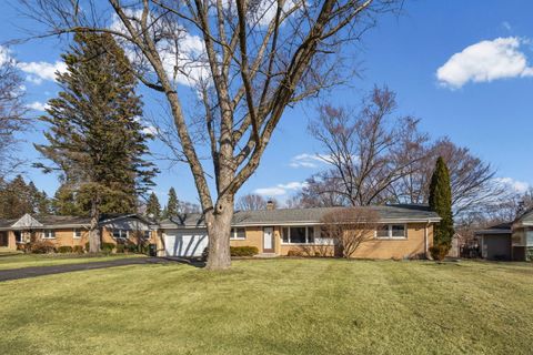 Tiny photo for 103 Coldren Drive, Prospect Heights, IL 60070 (MLS # 12568109)