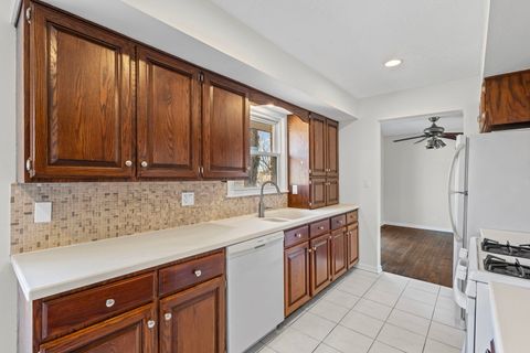 Tiny photo for 103 Coldren Drive, Prospect Heights, IL 60070 (MLS # 12568109)