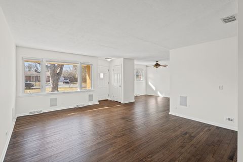 Tiny photo for 103 Coldren Drive, Prospect Heights, IL 60070 (MLS # 12568109)