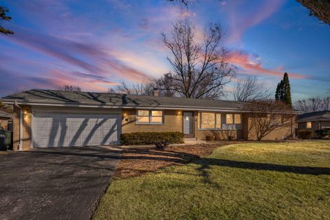 Tiny photo for 103 Coldren Drive, Prospect Heights, IL 60070 (MLS # 12568109)