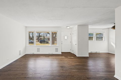 Tiny photo for 103 Coldren Drive, Prospect Heights, IL 60070 (MLS # 12568109)