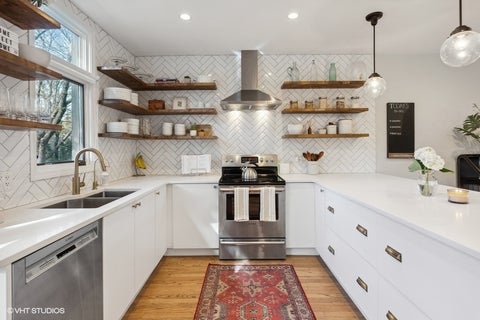 Tiny photo for 2715 N Janssen Avenue, Chicago, IL 60614 (MLS # 12771288)