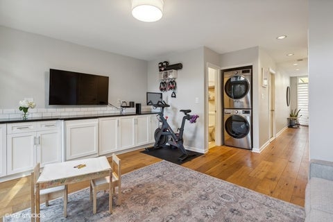 Tiny photo for 2715 N Janssen Avenue, Chicago, IL 60614 (MLS # 12771288)