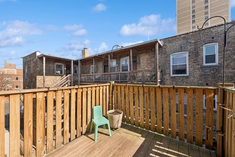 Tiny photo for 908 W Sunnyside Avenue #2C, Chicago, IL 60640 (MLS # 12674238)