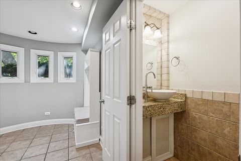 Tiny photo for 532 Wesley Avenue #WEST, Evanston, IL 60202 (MLS # 12492799)