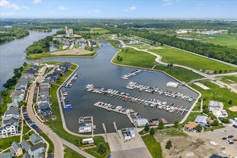 Tiny photo for 13 River Row, Ottawa, IL 61350 (MLS # 12564920)