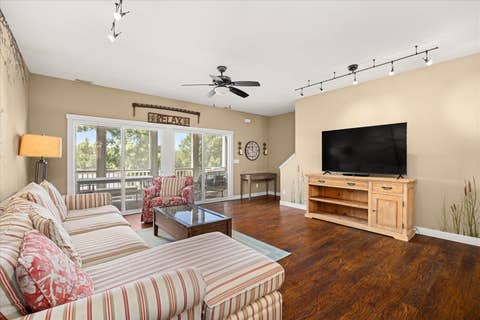 Tiny photo for 13 River Row, Ottawa, IL 61350 (MLS # 12564920)