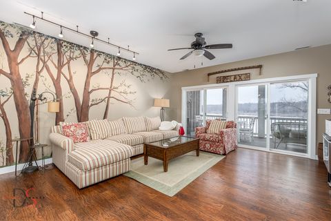 Tiny photo for 13 River Row, Ottawa, IL 61350 (MLS # 12564920)