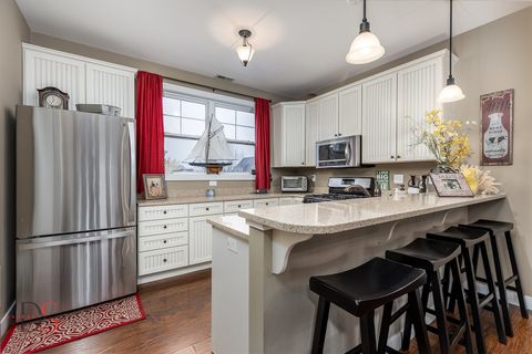 Tiny photo for 13 River Row, Ottawa, IL 61350 (MLS # 12564920)