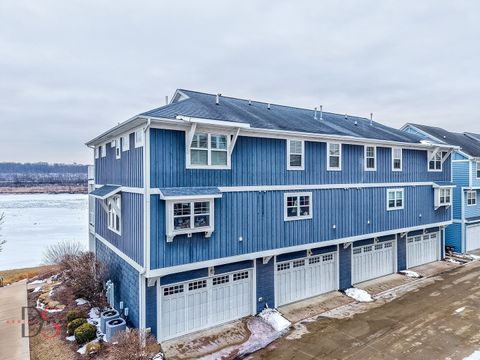 Tiny photo for 13 River Row, Ottawa, IL 61350 (MLS # 12564920)