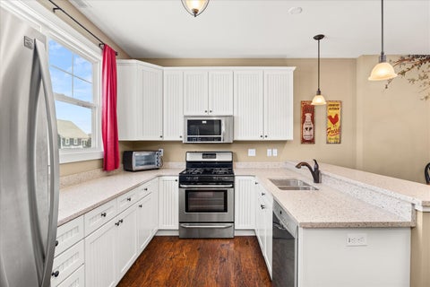 Tiny photo for 13 River Row, Ottawa, IL 61350 (MLS # 12564920)