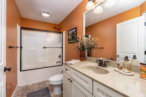 Tiny photo for 13 River Row, Ottawa, IL 61350 (MLS # 12564920)