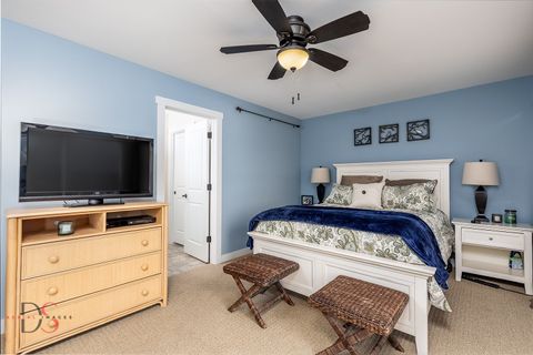 Tiny photo for 13 River Row, Ottawa, IL 61350 (MLS # 12564920)