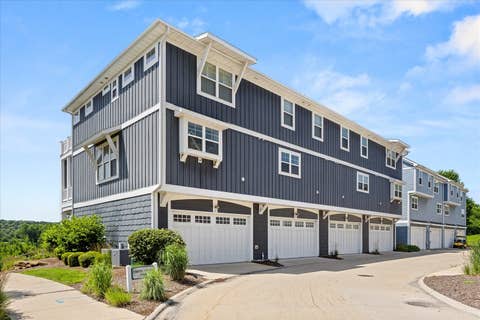Tiny photo for 13 River Row, Ottawa, IL 61350 (MLS # 12564920)